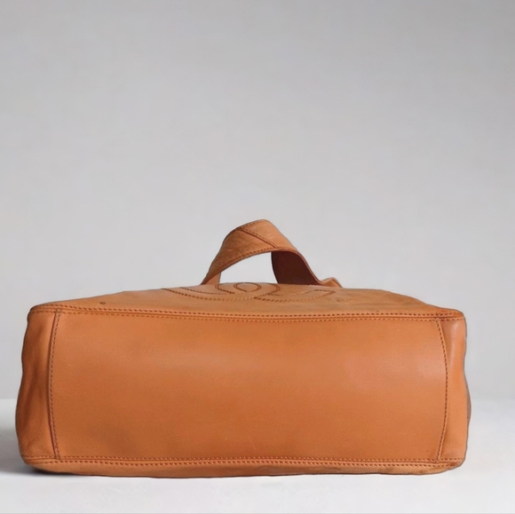 CHANEL Vintage CC Logo Mustard Lambskin Leather Shoulder Bag - Picture 11 of 16